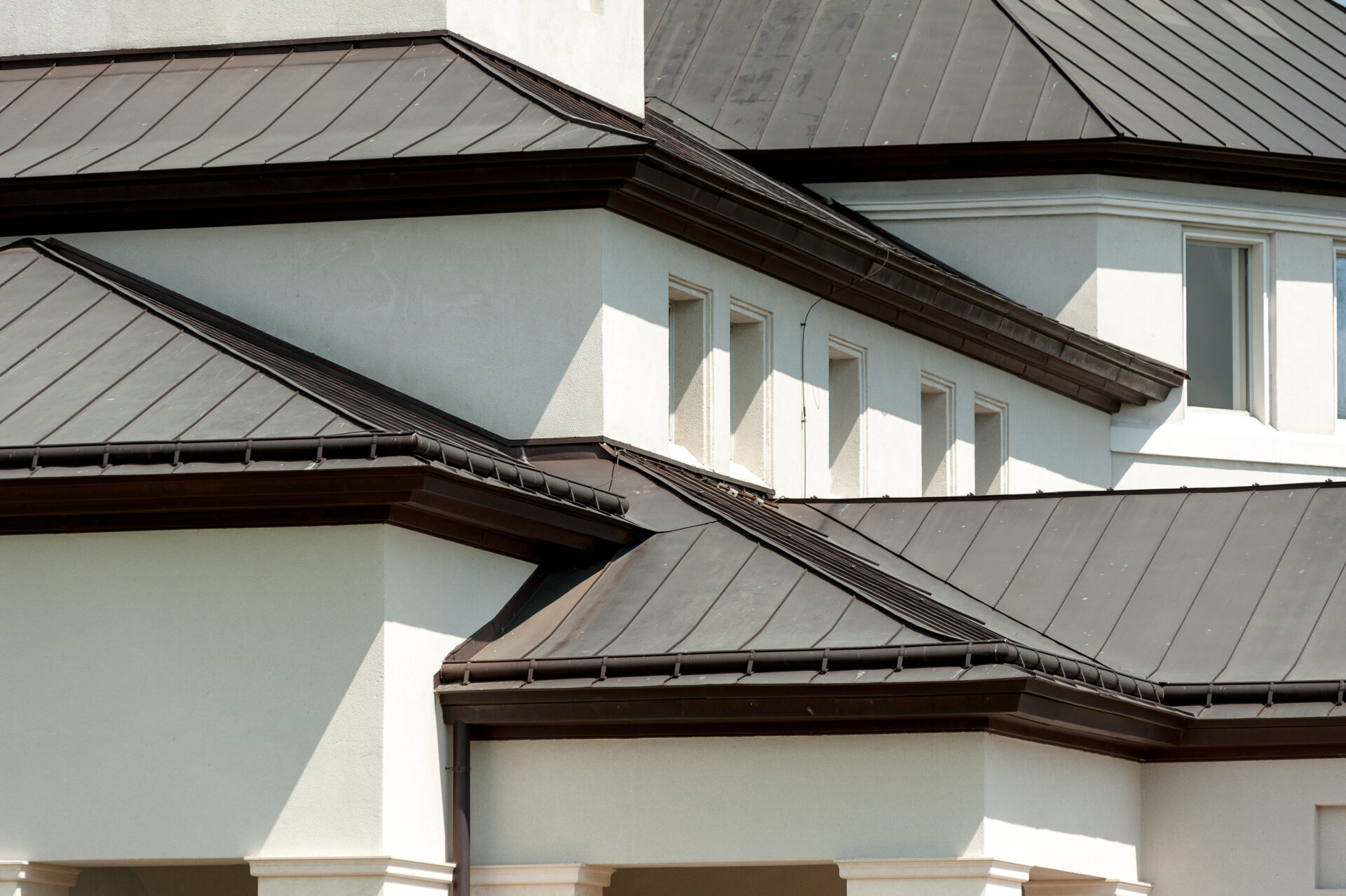  Metal Roofs: Built To Last A Lifetime (Literally)